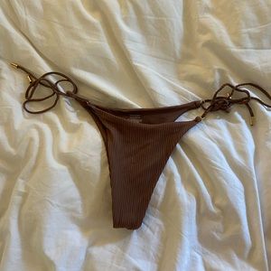 Monday swimwear hanalei bottom medium